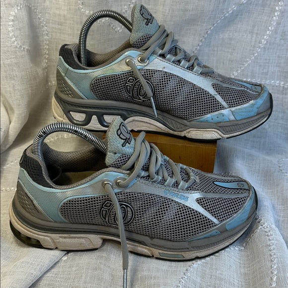 Pearl Izumi run like an animal running shoes - Picture 2 of 14